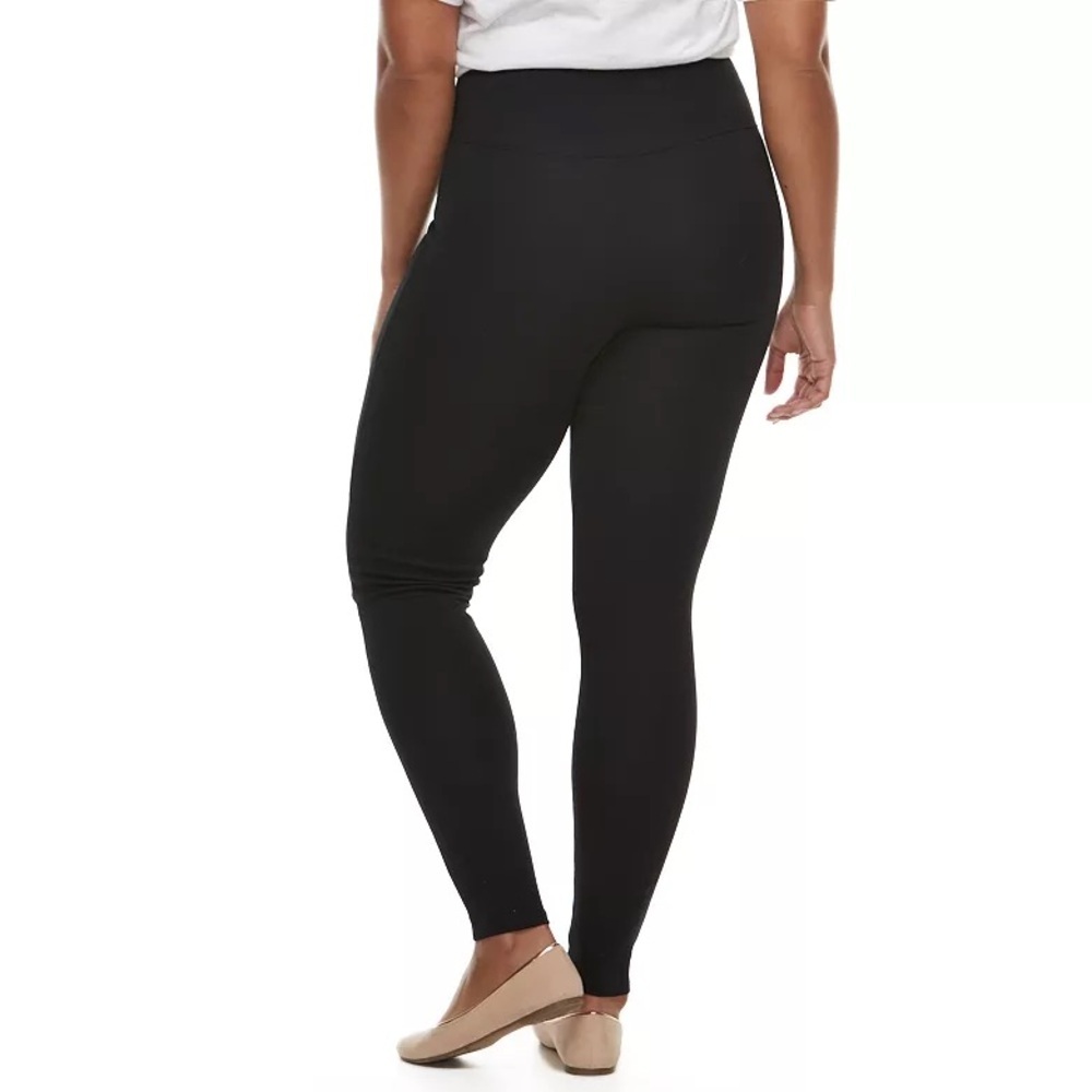 NWT Spanx Ponte Leggings petite in classic black - Picture 2 of 10